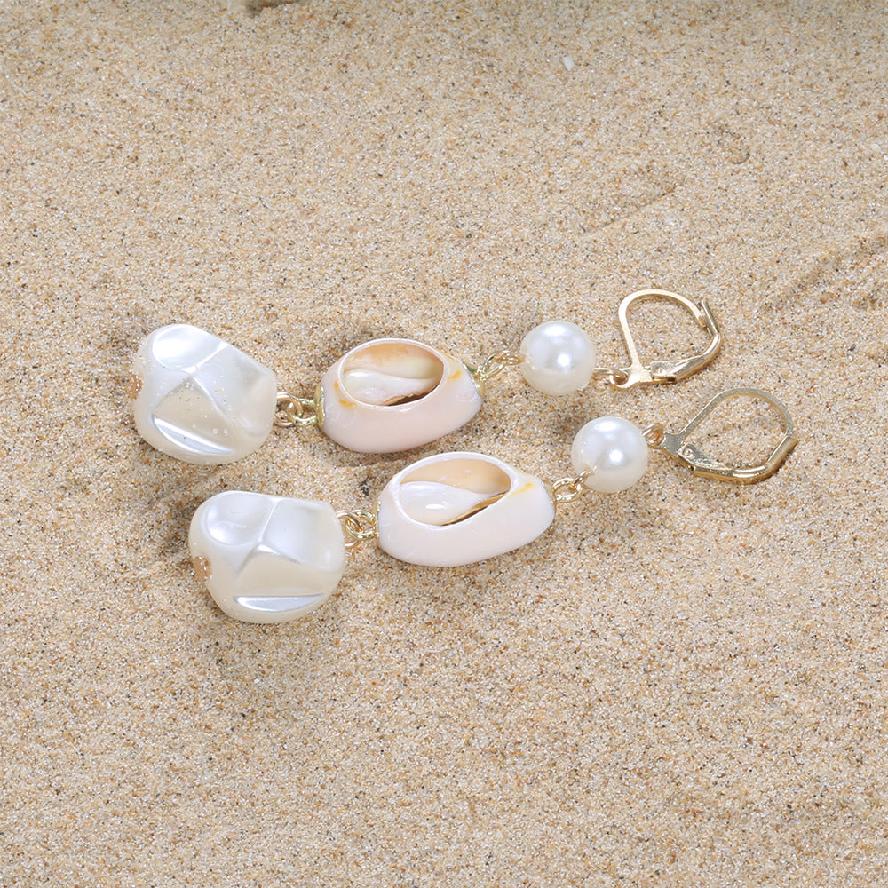 Beautiful Pearl Earring with Unique Style