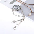 A Beautiful Bracelet with Unique Style