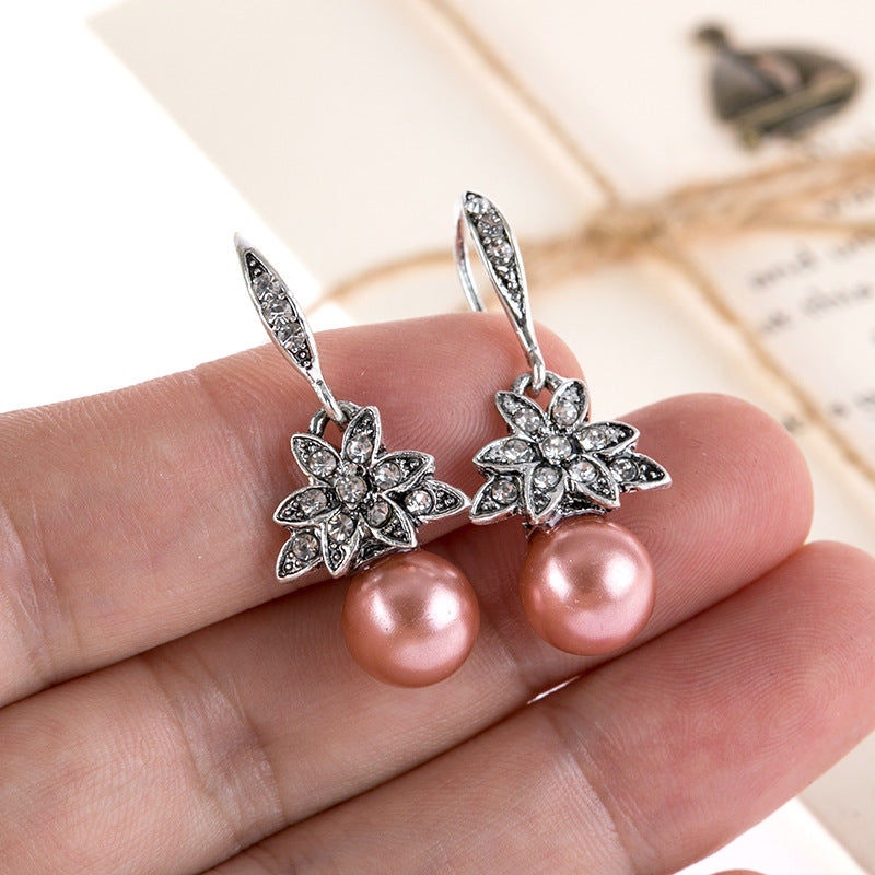 Beautiful Pearl Earring with Unique Style