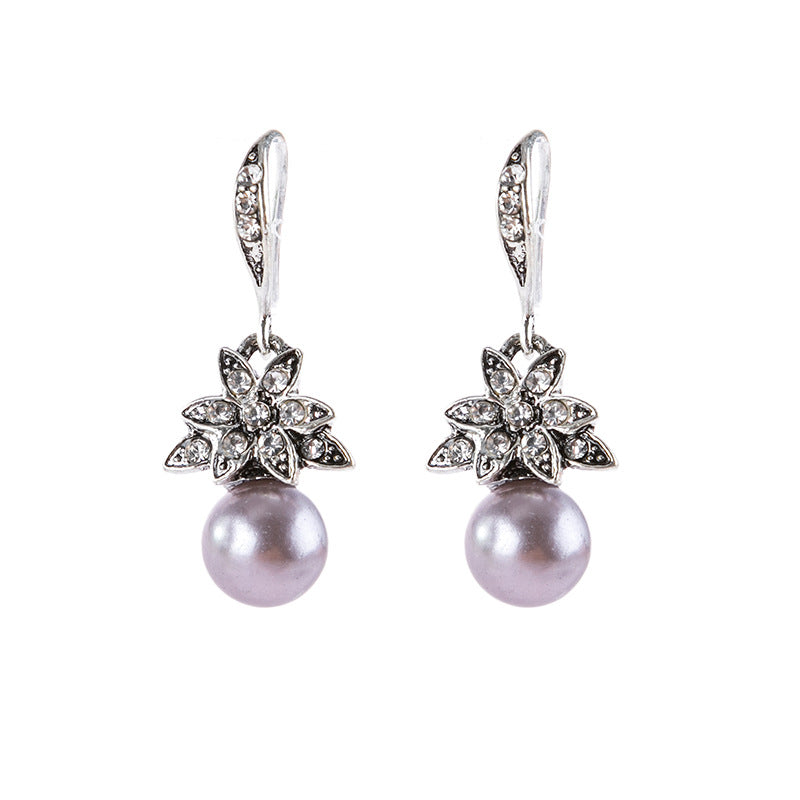 Beautiful Pearl Earring with Unique Style