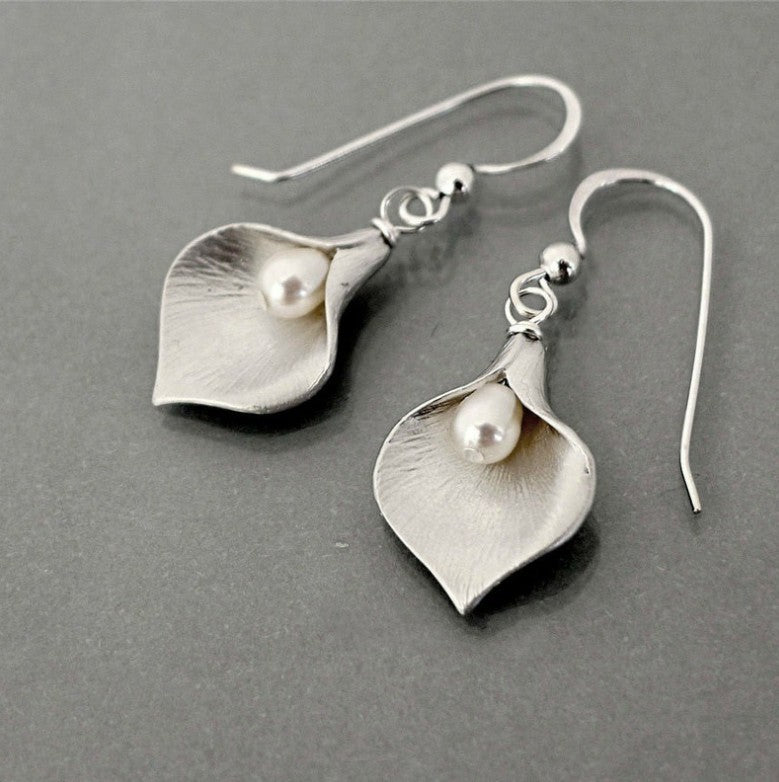 Beautiful Pearl Earring with Unique Style