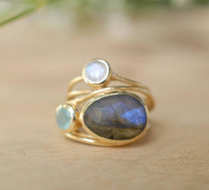 Romantic Gold Ring for Special Moments