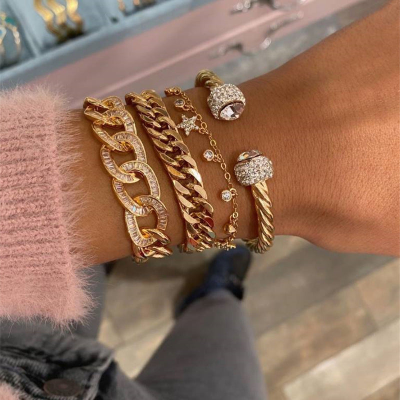 Beautiful Gold Bracelet with Unique Style