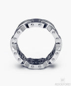 Classic Gold Ring with Timeless Appeal