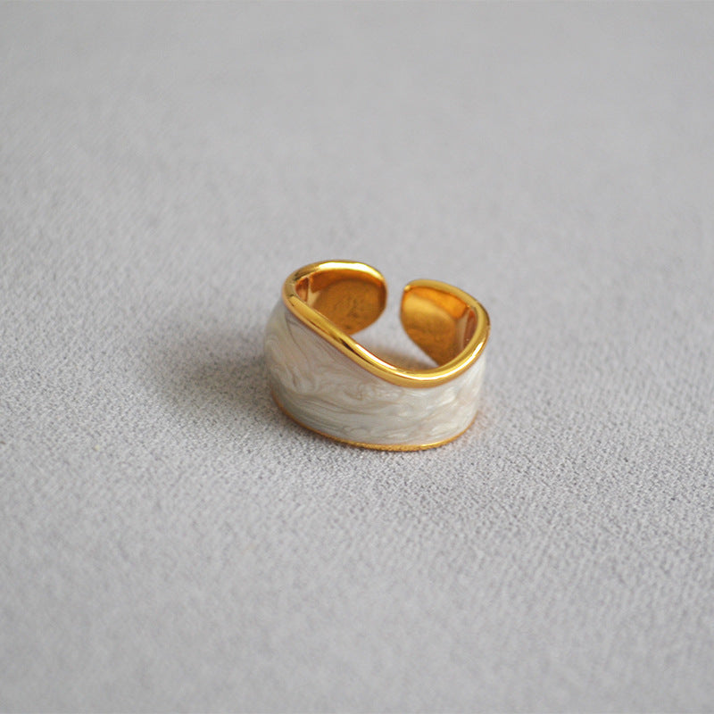 Beautiful Pearl Ring with Unique Style