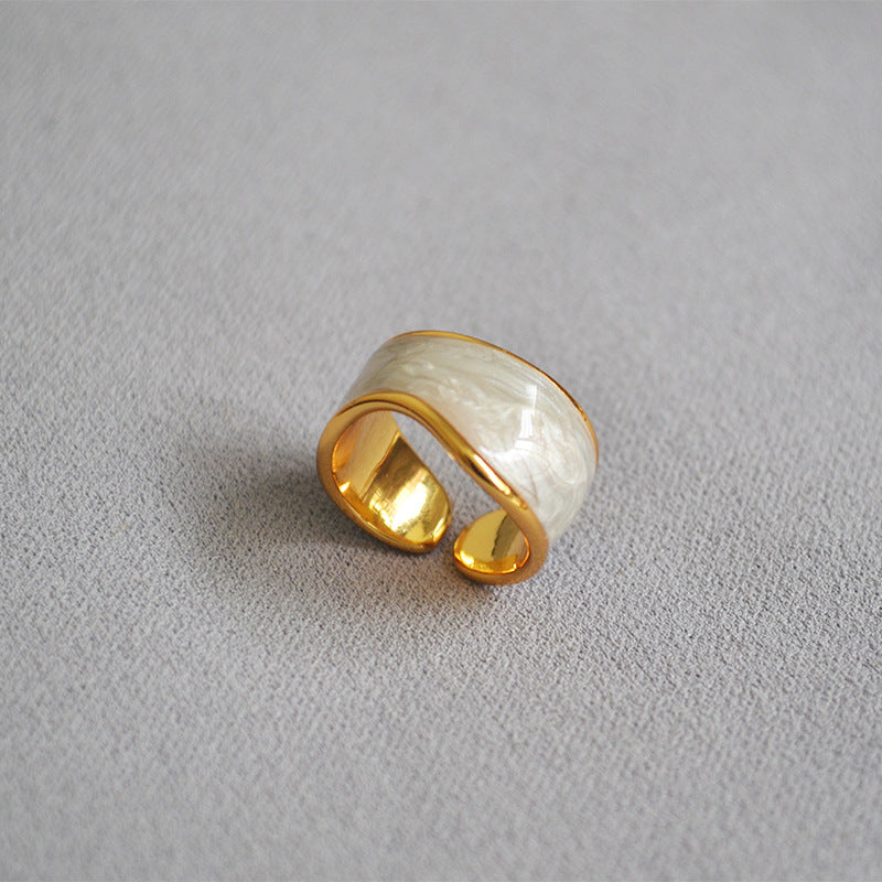 Beautiful Pearl Ring with Unique Style