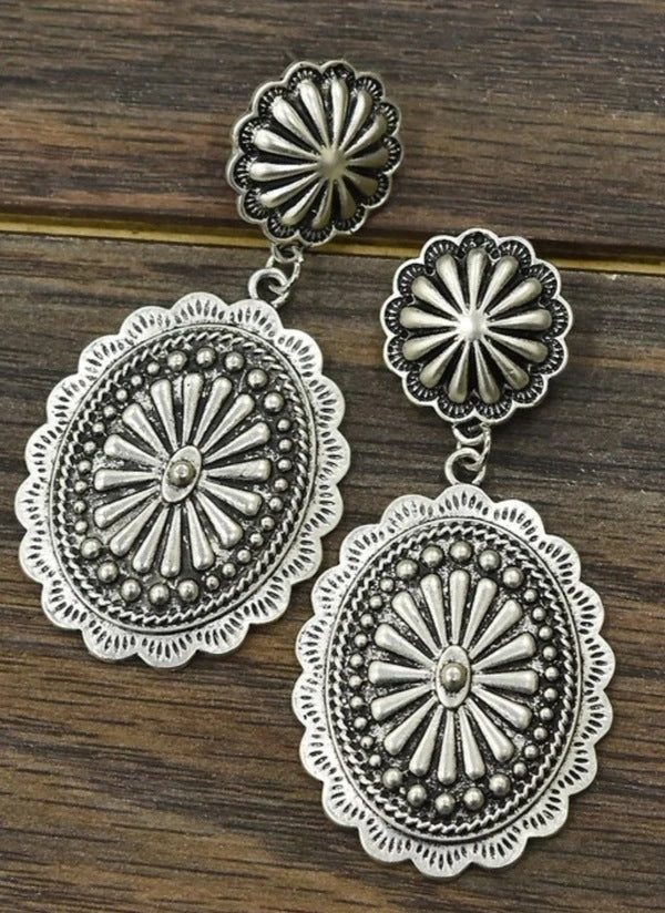Beautiful Silver Earring with Unique Style