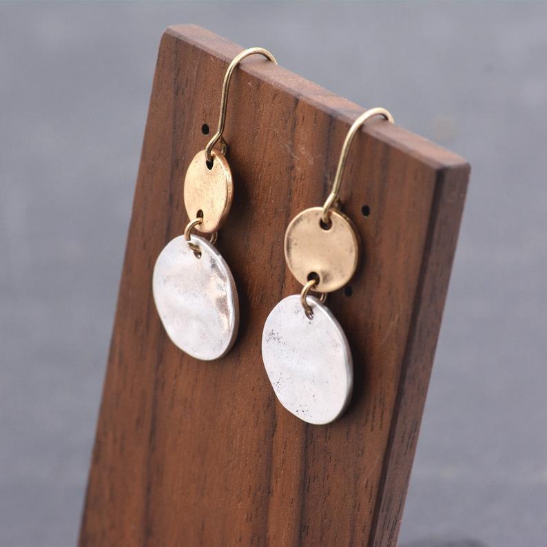 Charming Earring for Any Occasion