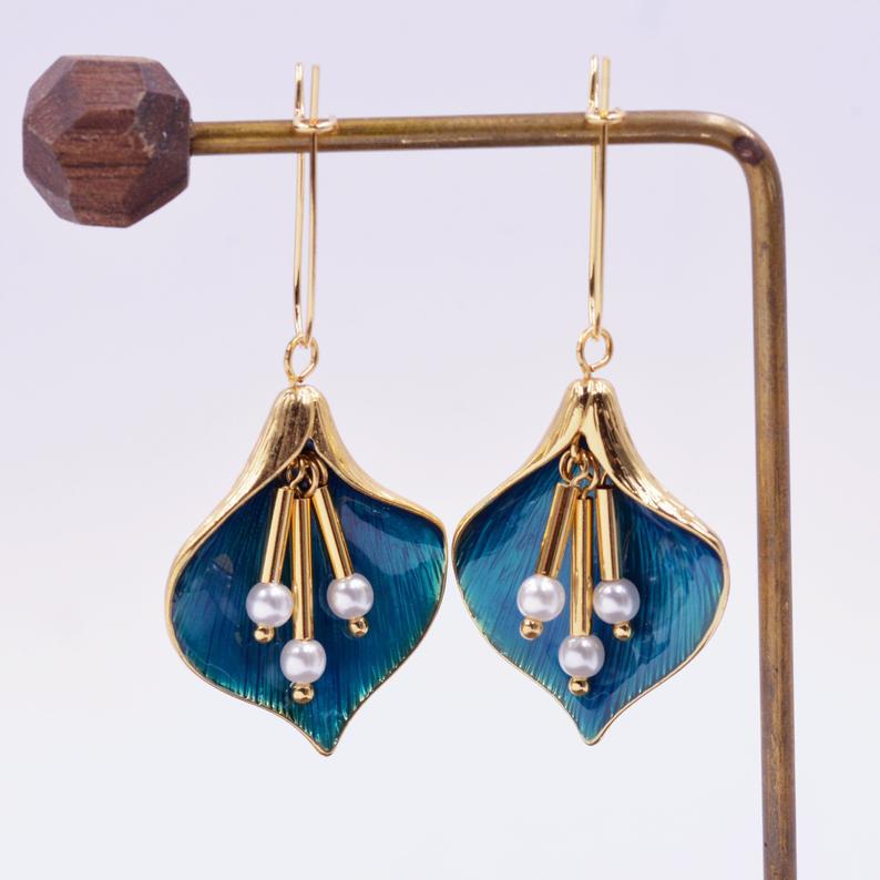 Stunning Pearl Earring for Daily Wear