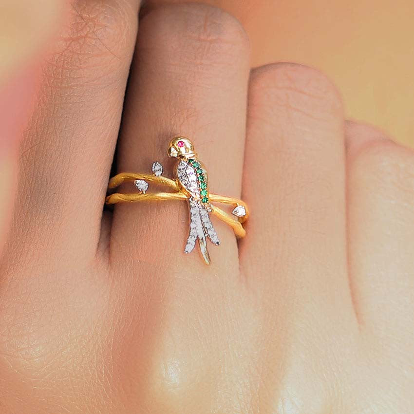 Classic Gold Ring with Timeless Appeal