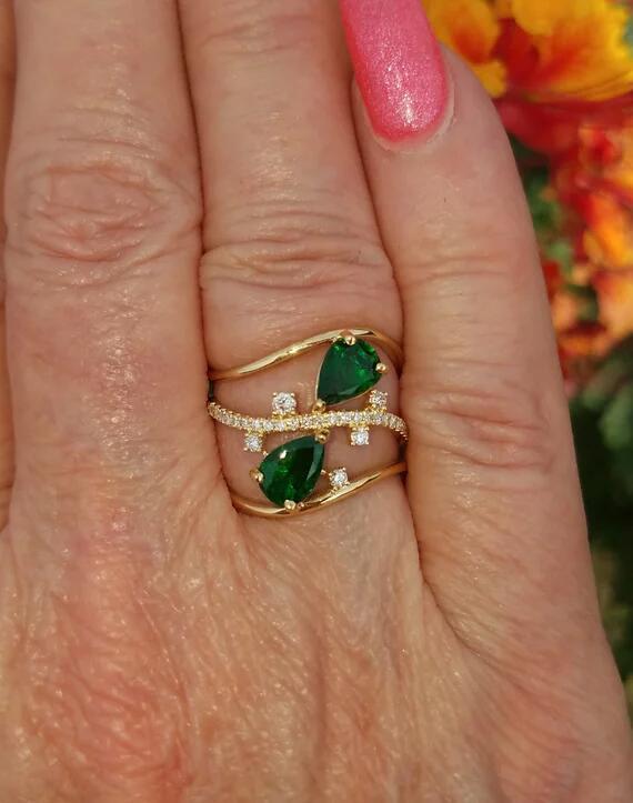 Romantic Gold Ring for Special Moments