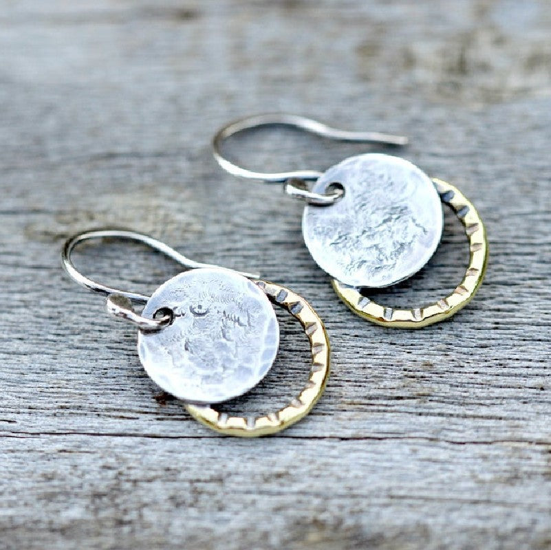 Charming Earring for Any Occasion