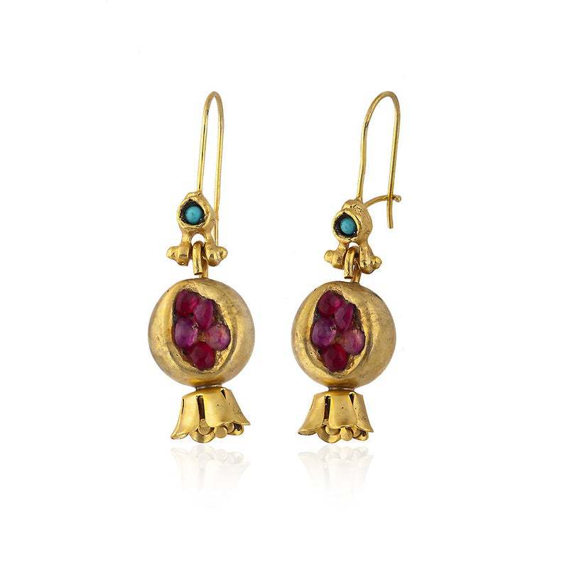 Delicate Artisan Gold Earring