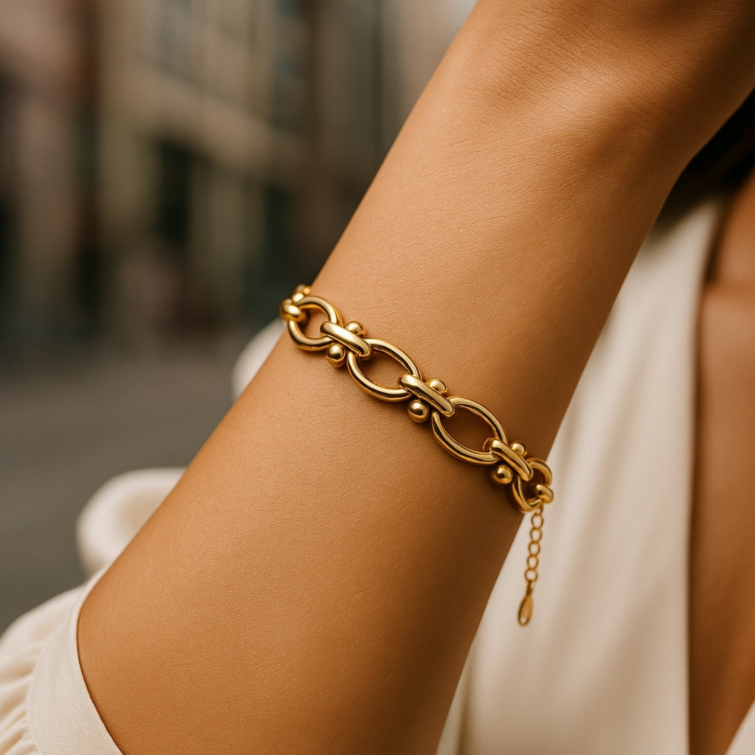 Beautiful Gold Bracelet with Unique Style