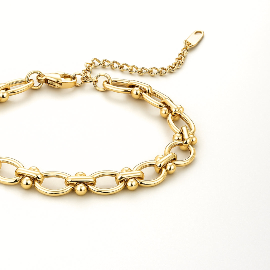Beautiful Gold Bracelet with Unique Style
