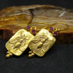 Charming Gold Earring for Any Occasion