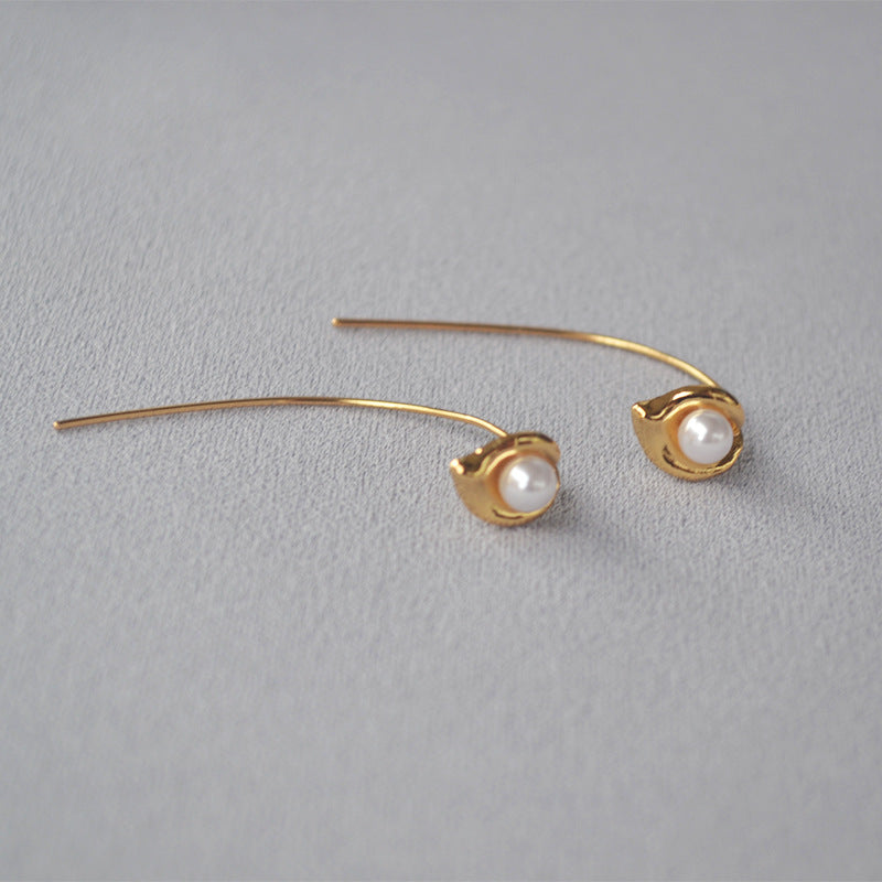 Beautiful Pearl Earring with Unique Style