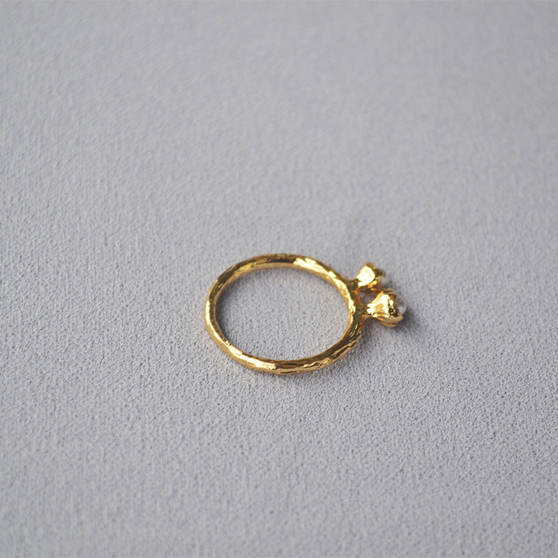 Beautiful Pearl Ring with Unique Style