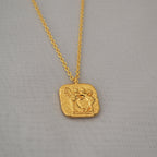 Beautiful Gold Necklace with Unique Style