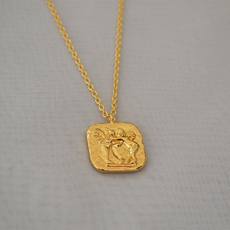 Beautiful Gold Necklace with Unique Style