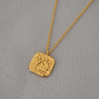 Beautiful Gold Necklace with Unique Style