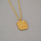 Beautiful Gold Necklace with Unique Style