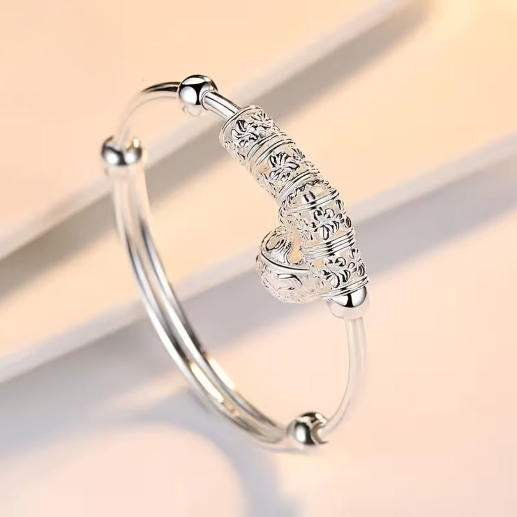 Beautiful Silver Bracelet with Unique Style
