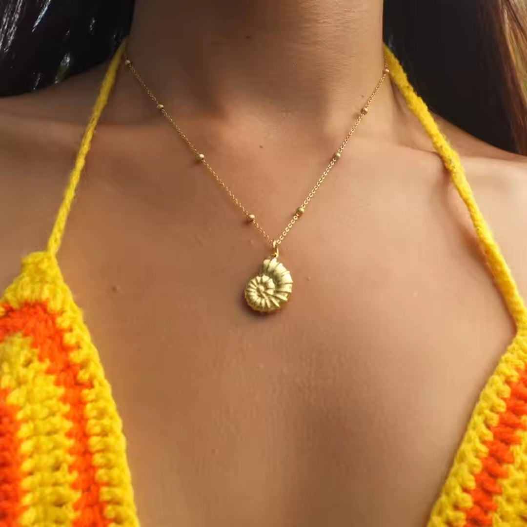 Beautiful Gold Necklace with Unique Style