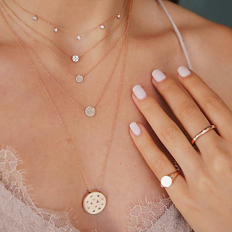 Beautiful Pearl Necklace with Unique Style