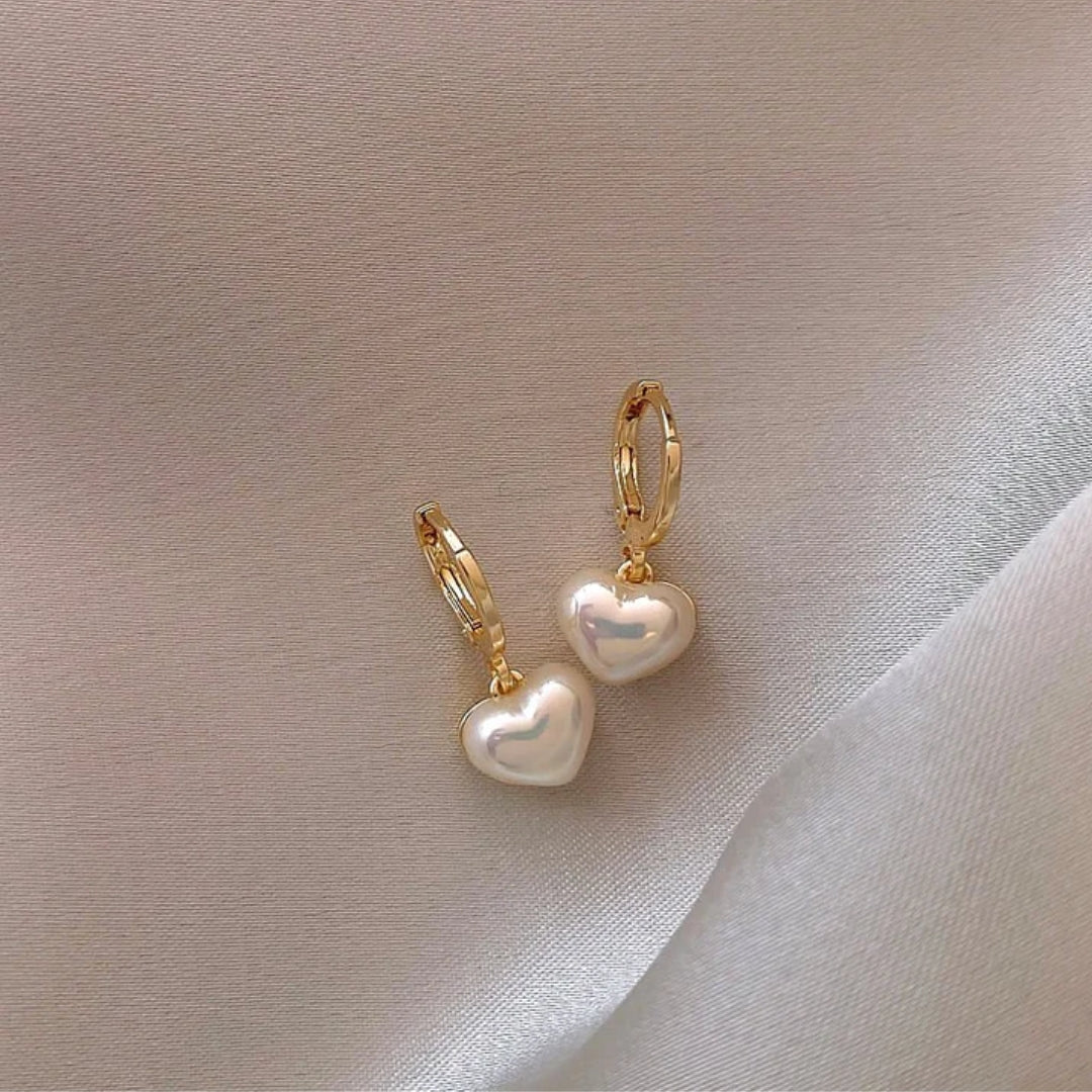 Beautiful Pearl Earring with Unique Style