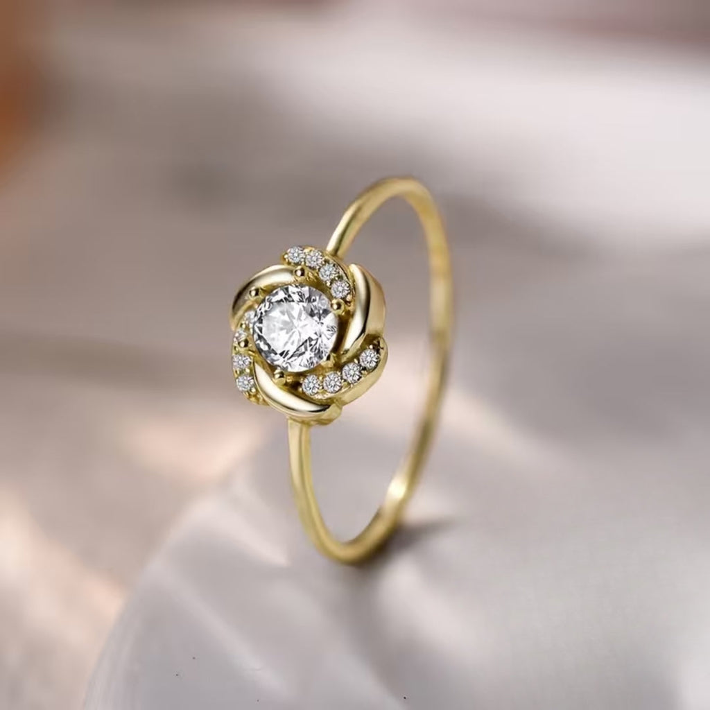 Charming Gold Ring for Any Occasion