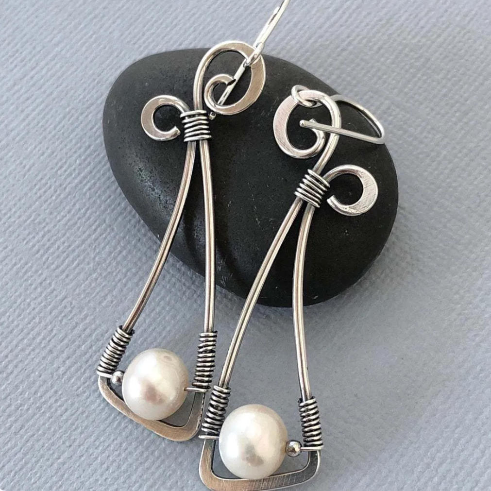 Beautiful Pearl Earring with Unique Style