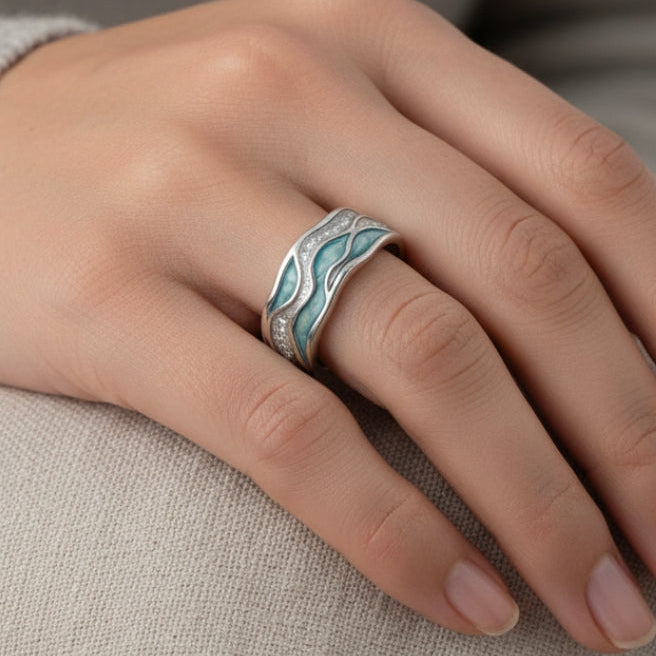 Charming Silver Ring for Any Occasion