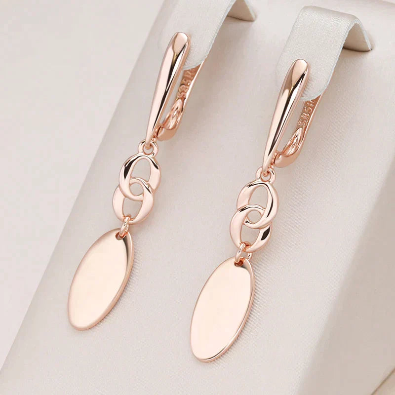 Romantic Gold Earring for Special Moments