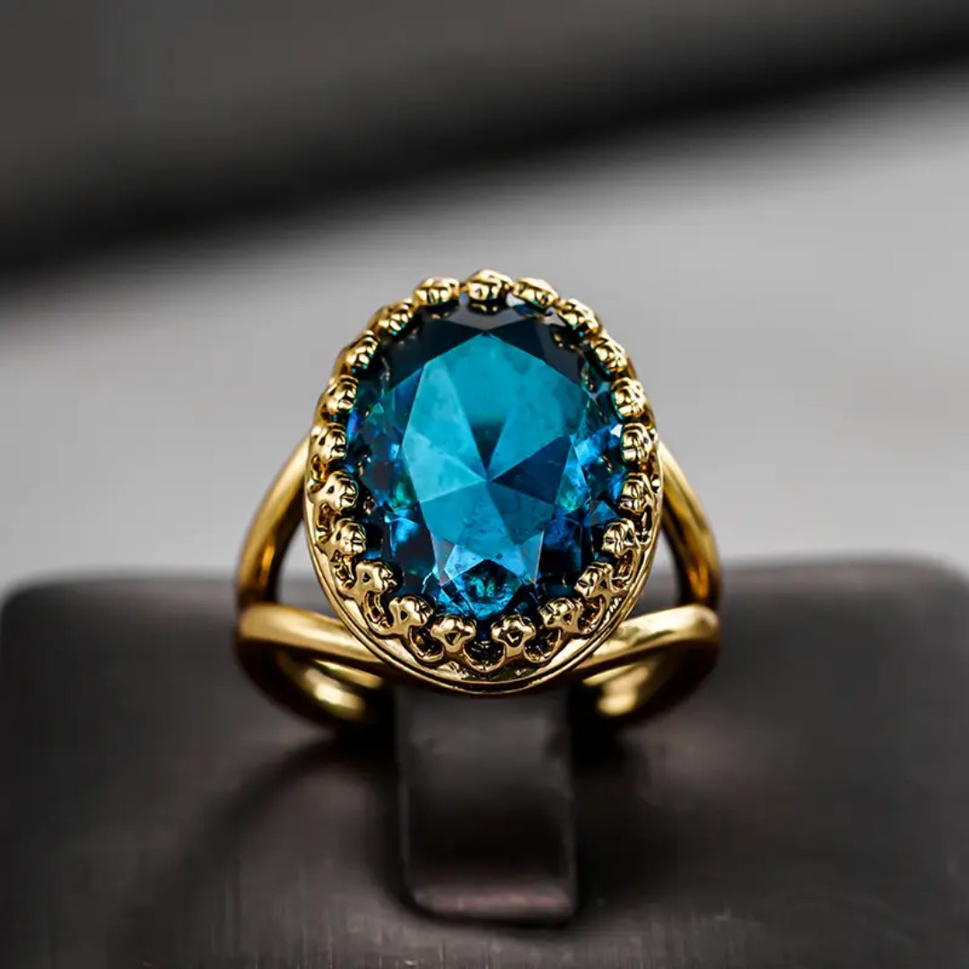 Beautiful Gold Ring with Unique Style