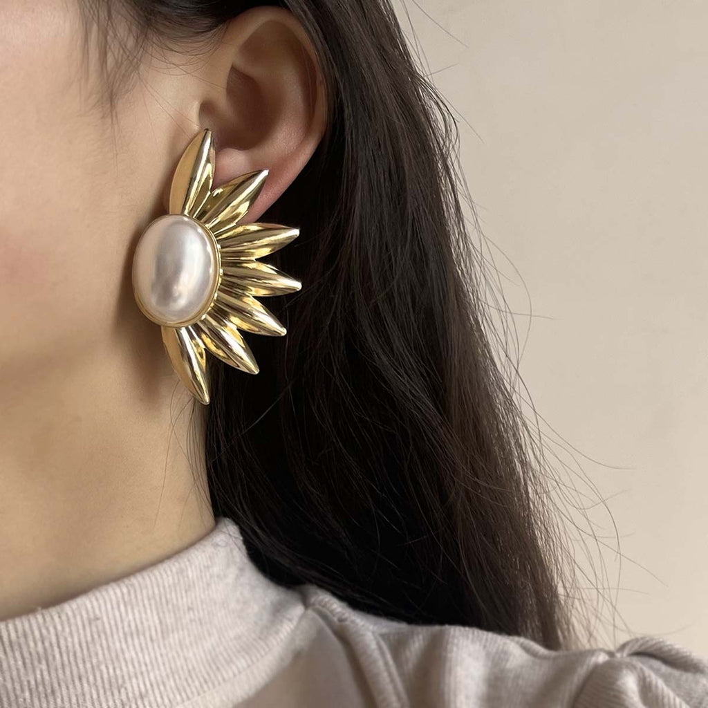 Beautiful Pearl Earring with Unique Style