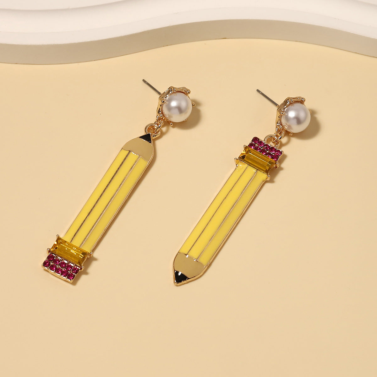 Beautiful Pearl Earring with Unique Style