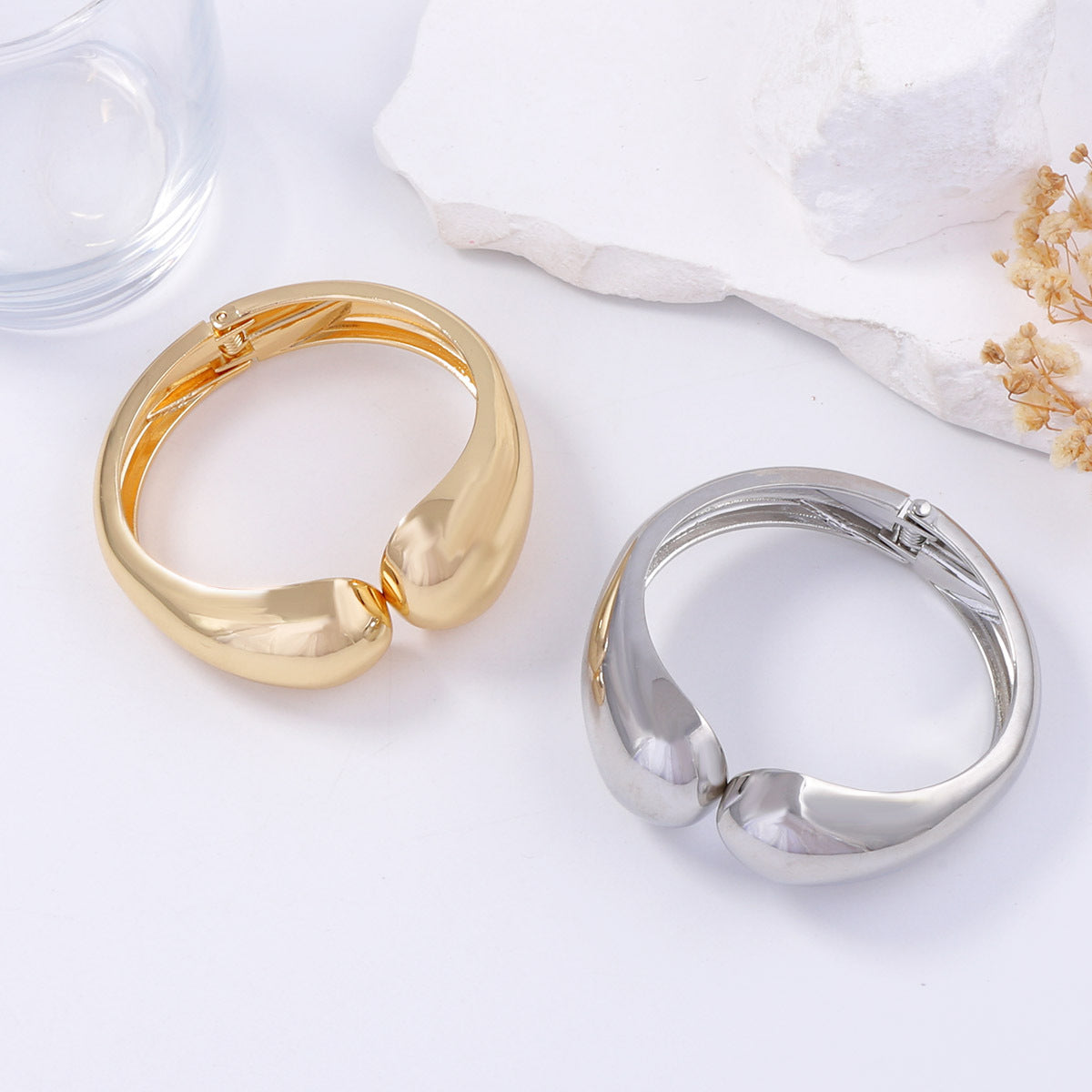 Beautiful Bracelet with Unique Style