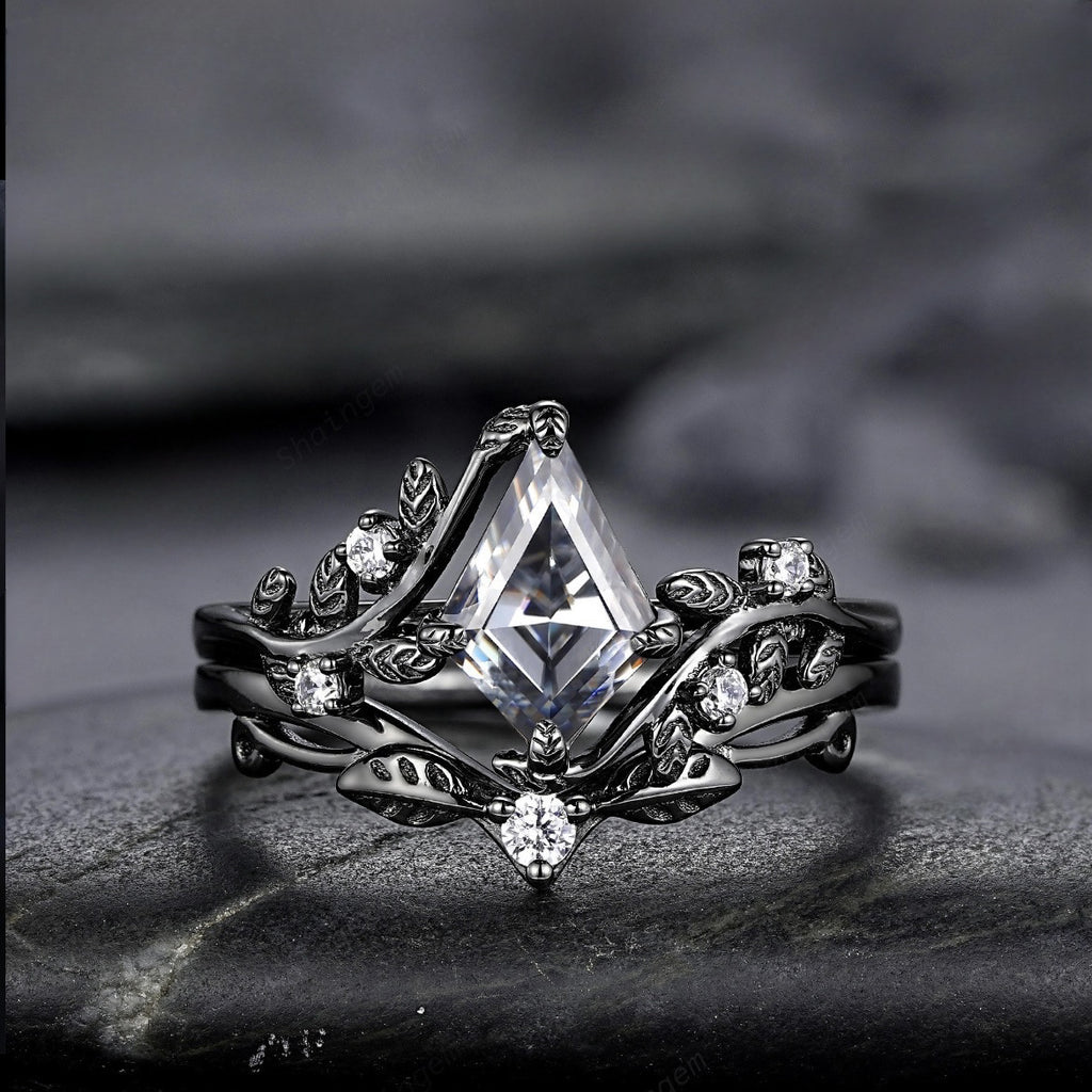 Beautiful Gold Ring with Unique Style