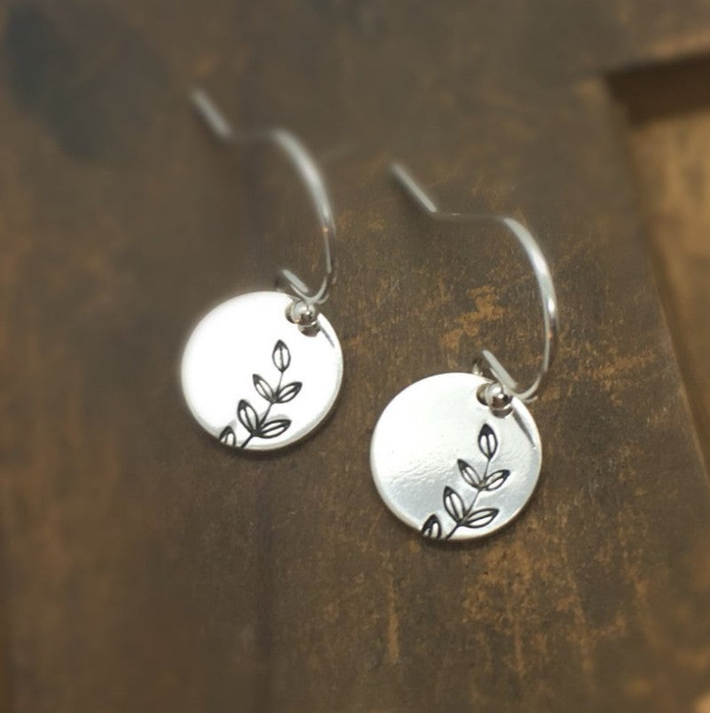 Charming Earring for Any Occasion
