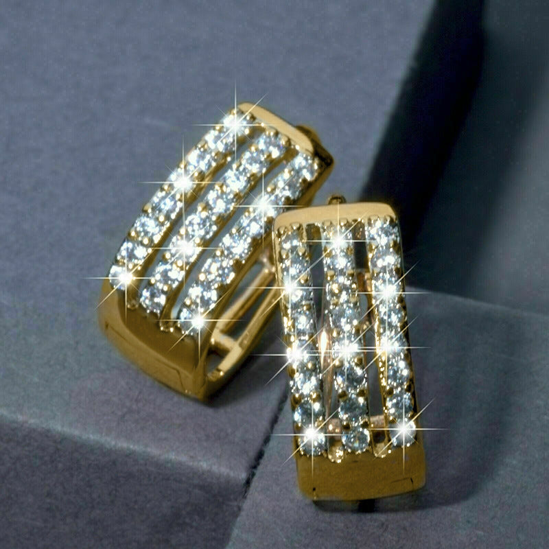 Charming Earring for Any Occasion