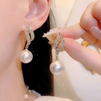 Beautiful Pearl Earring with Unique Style