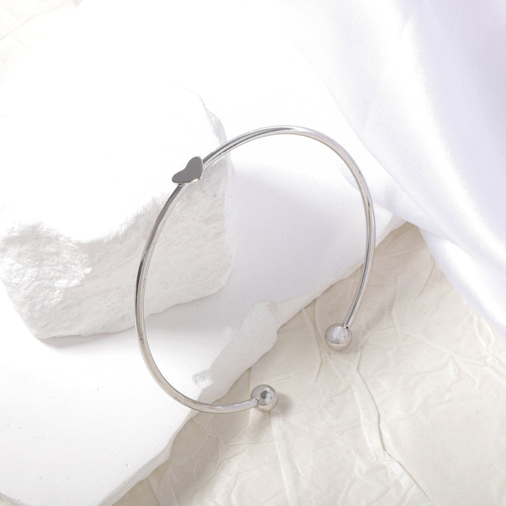 Charming Bracelet for Any Occasion