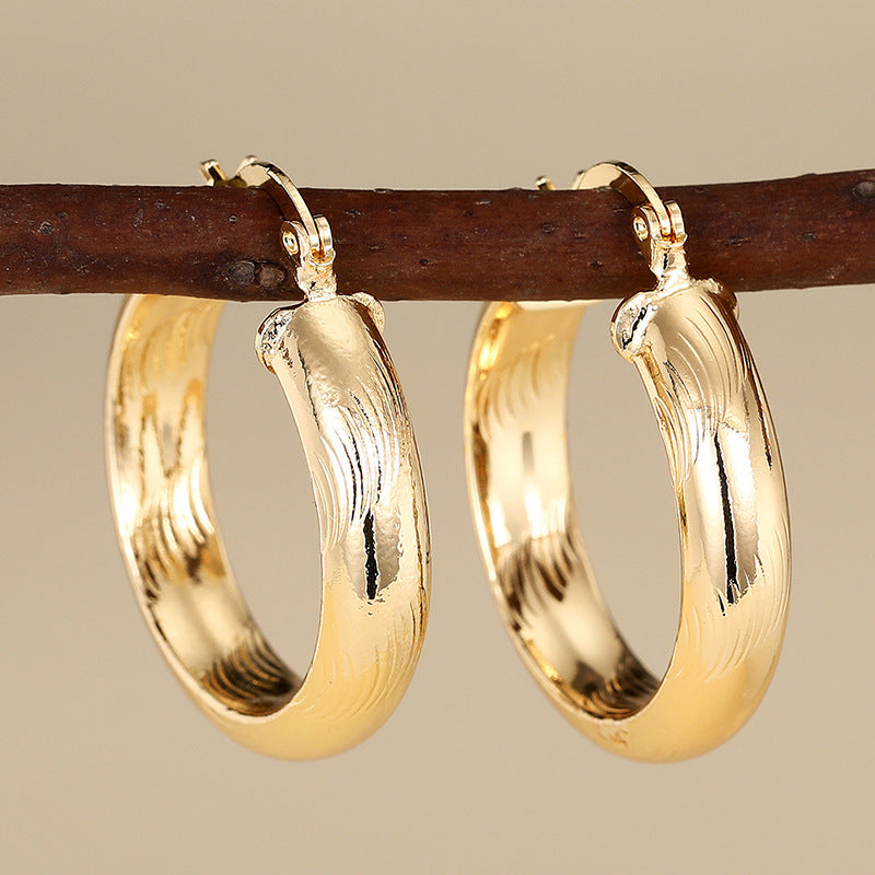 Classic Earring with Timeless Appeal