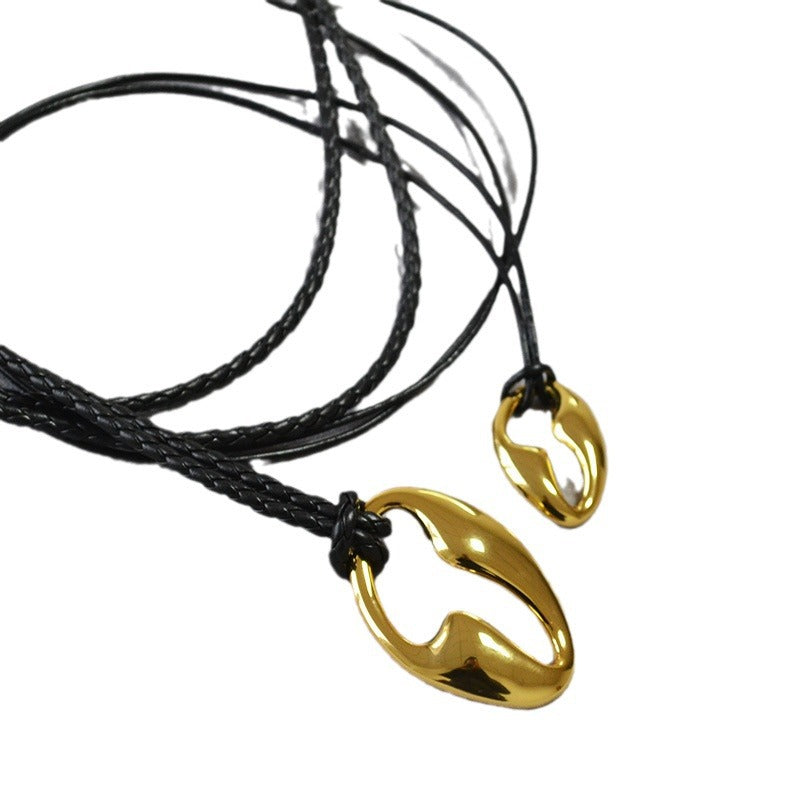 Beautiful Gold Necklace with Unique Style