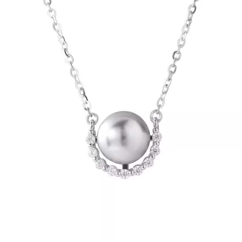 Beautiful Pearl Necklace with Unique Style