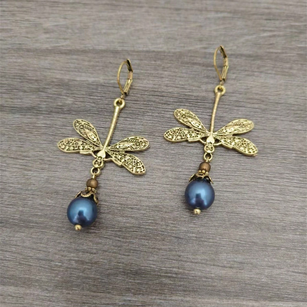 Beautiful Pearl Earring with Unique Style