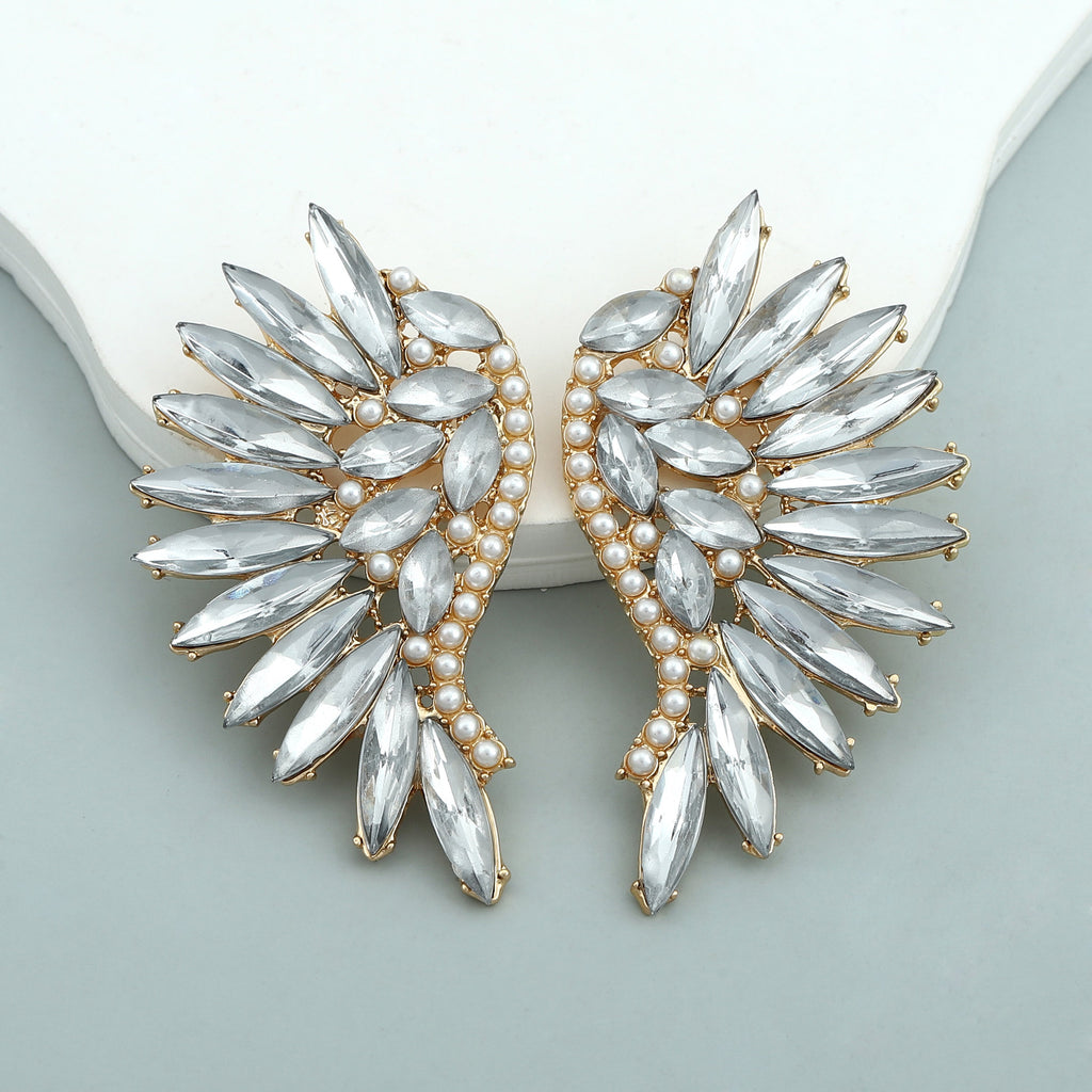 Beautiful Pearl Earring with Unique Style