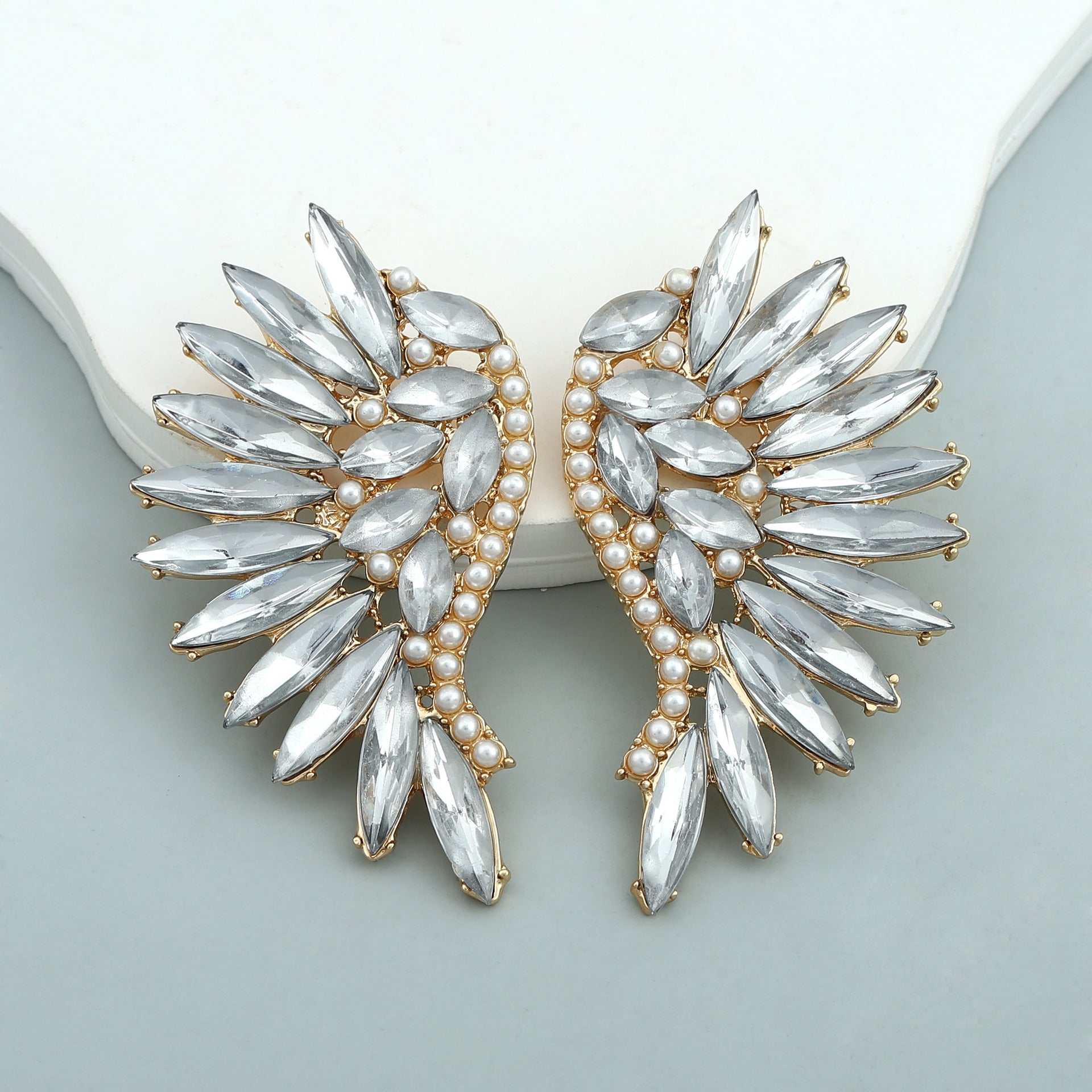 Beautiful Pearl Earring with Unique Style