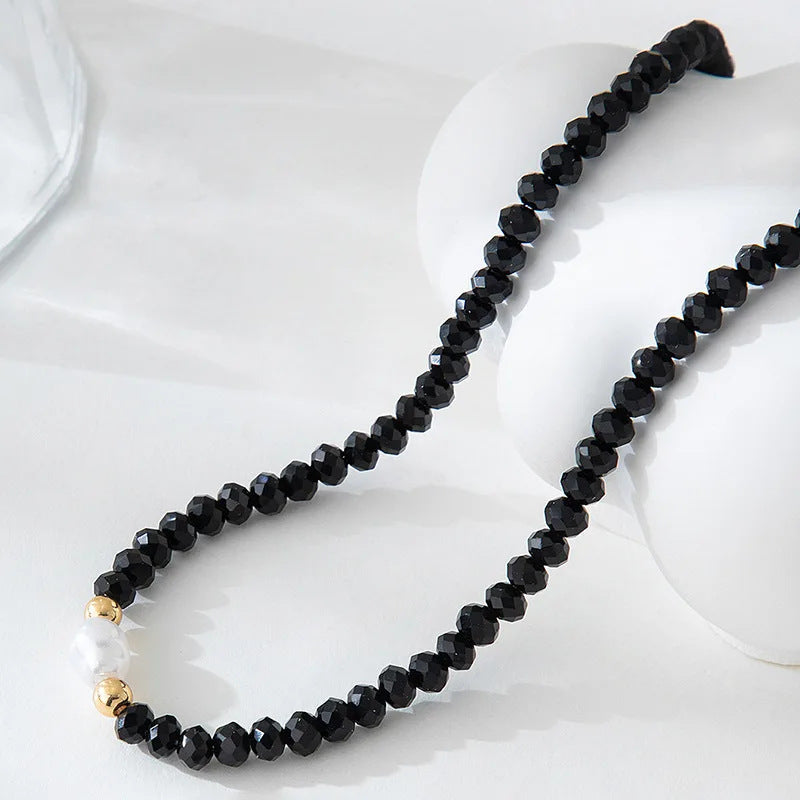 Beautiful Pearl Necklace with Unique Style